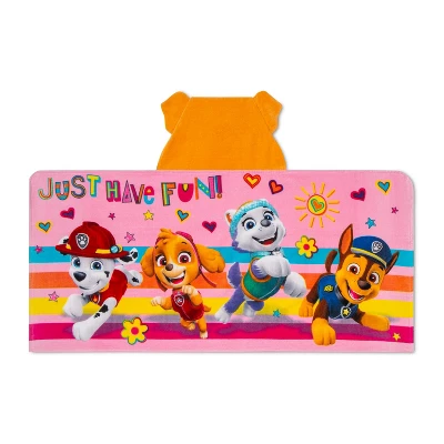 PAW Patrol Skye Here To Help Hooded Towel 2 PAW Patrol Skye Here To Help Hooded Towel - Image 2