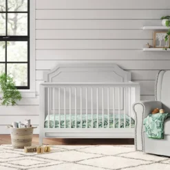 DaVinci Chloe Regency 4-in-1 Convertible Crib